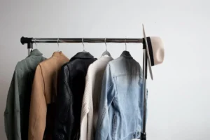 mens-capsule-wardrobe-clothing-rack8